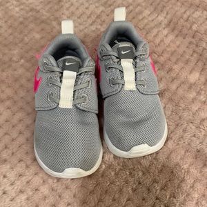Toddler girl Nike tennis shoes